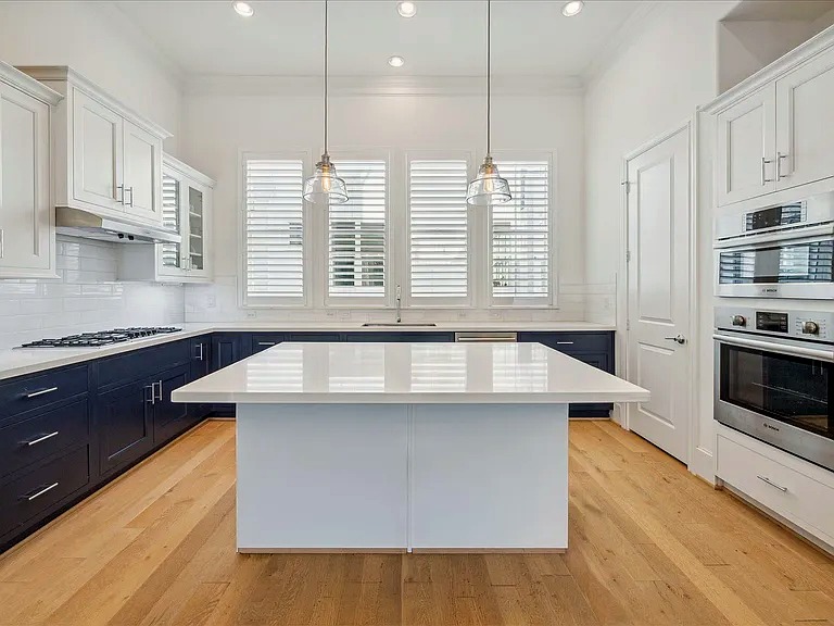 Kitchen – front view