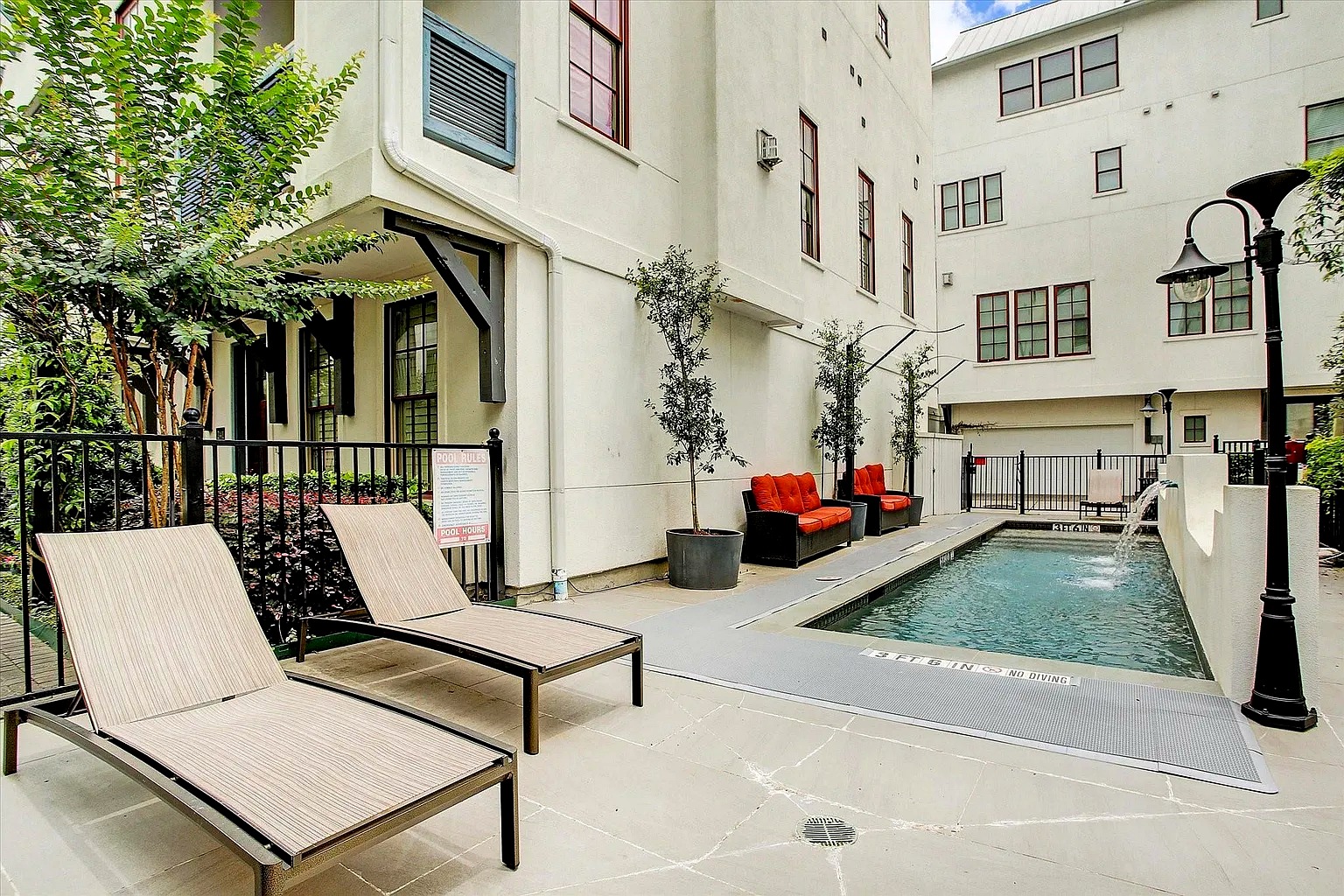 Community pool