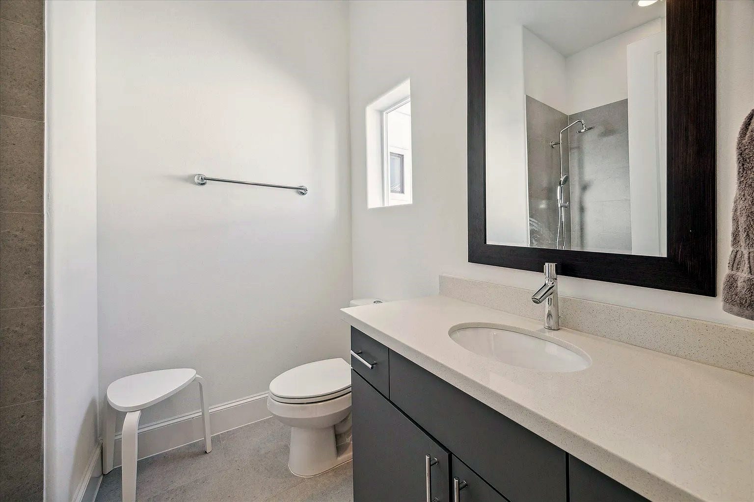 3rd bedroom bath